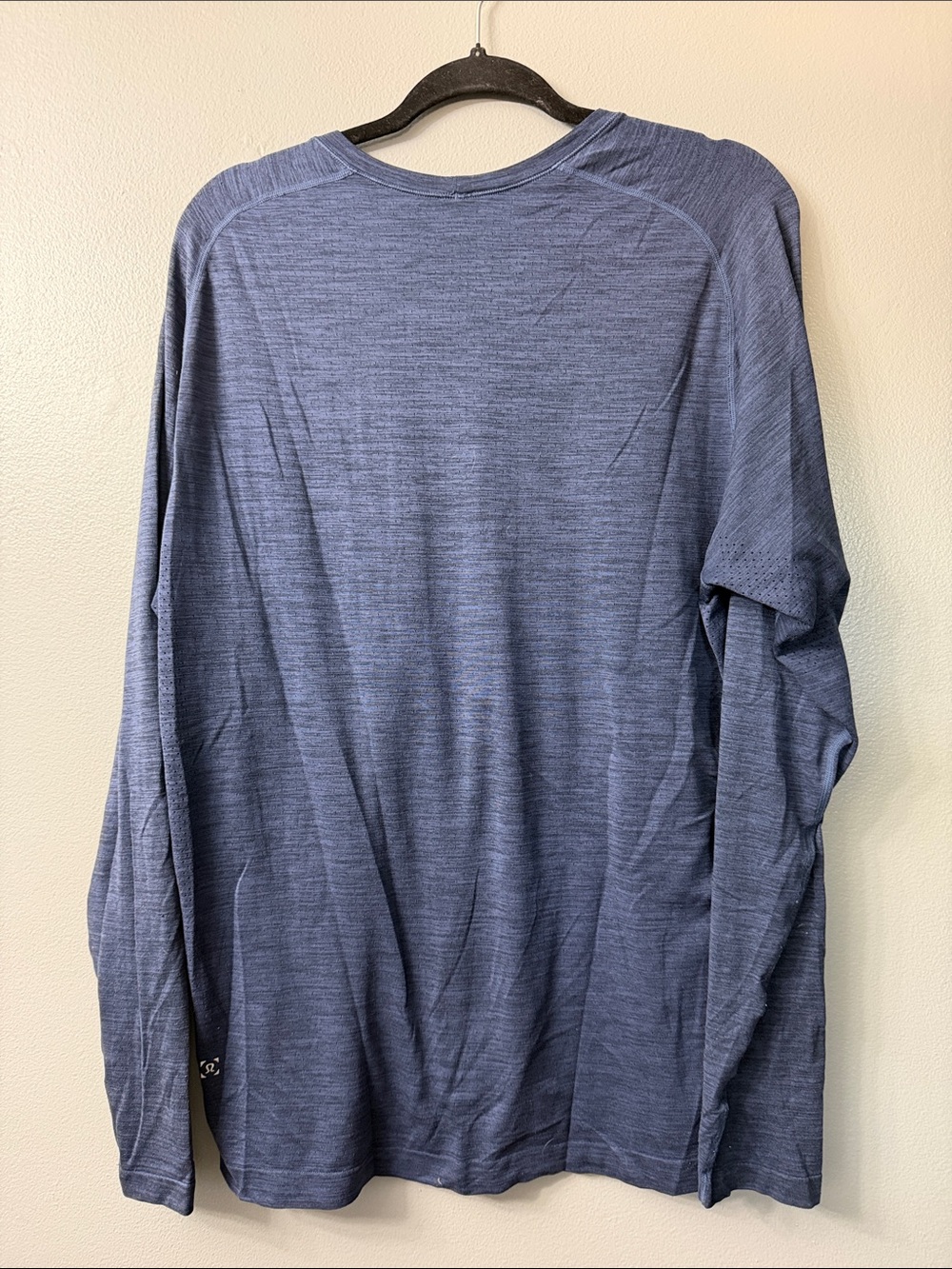 Lululemon Shirt Mens XL Metal Vent Tech Long Sleeve Workout Seamless- Blue